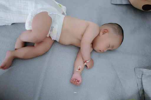 偃师宝宝多大可以坐着